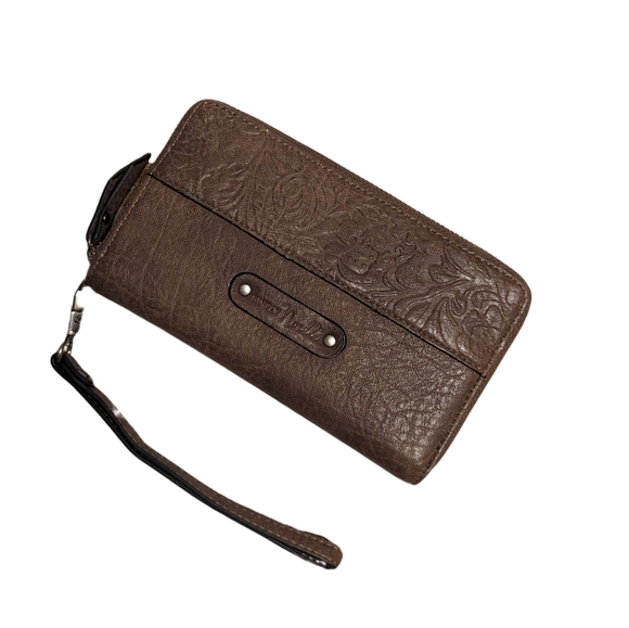 Simply Noelle Leather Wristlet Wallet - Picture 1 of 4